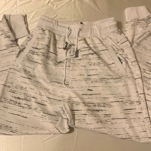 Dunlop Sport Joggers | White & Black | Medium